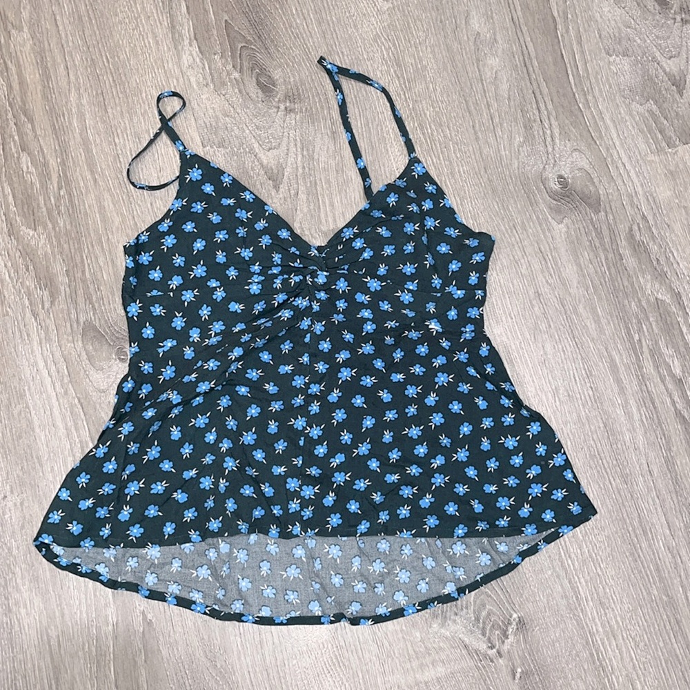 Babydoll style O’Neill floral top size small